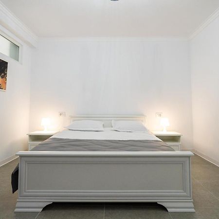 Armada Aparthotel Alba Iulia Buitenkant foto