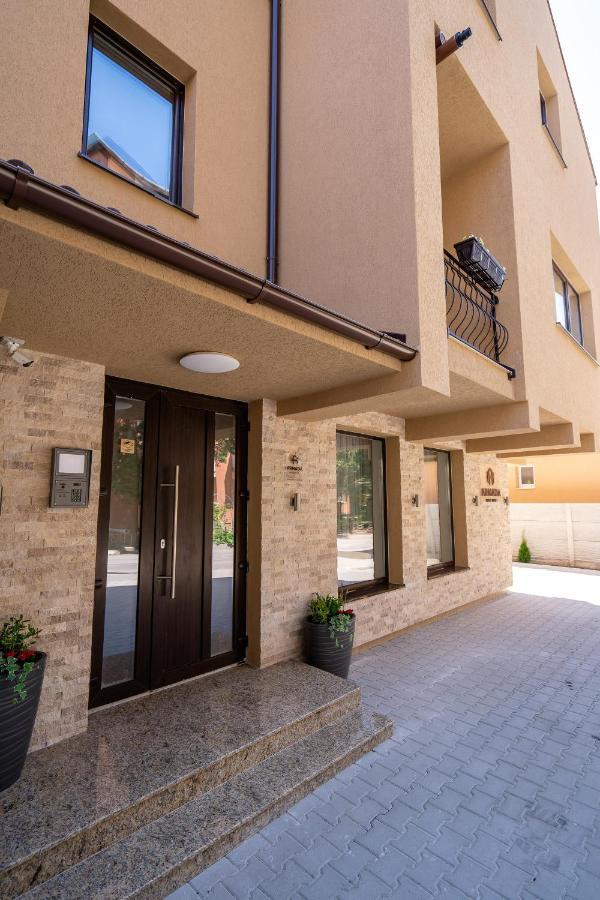Armada Aparthotel Alba Iulia Buitenkant foto