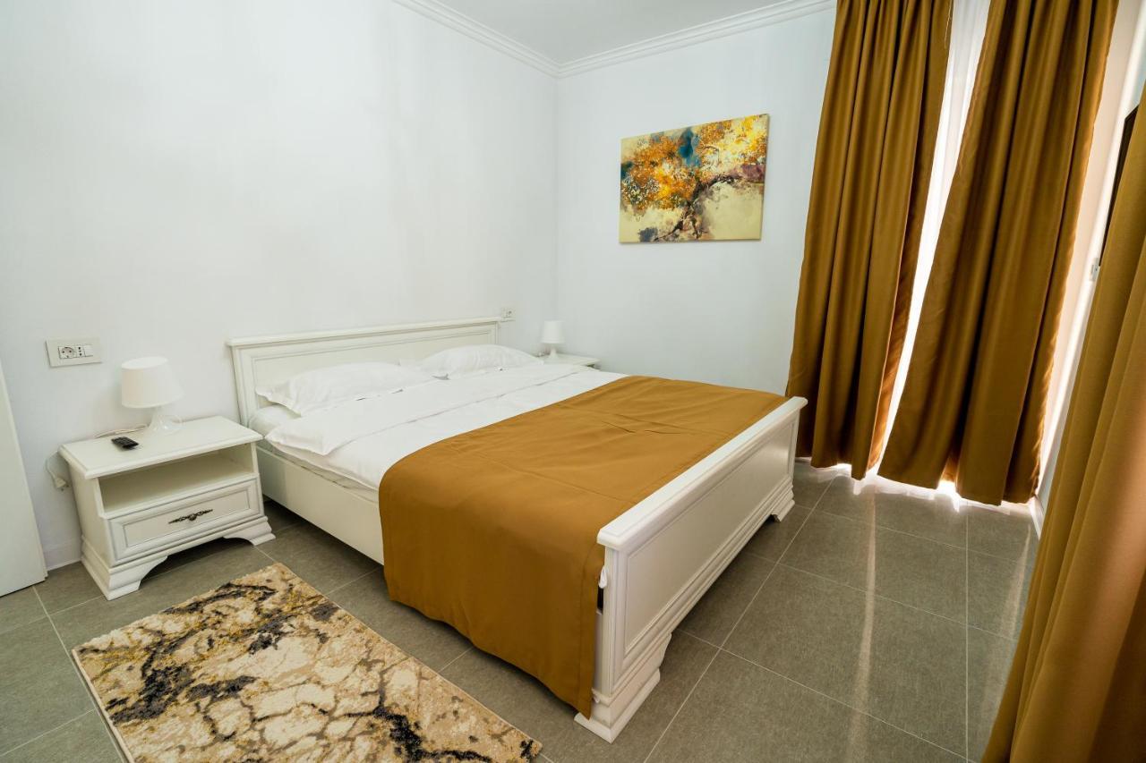 Armada Aparthotel Alba Iulia Buitenkant foto