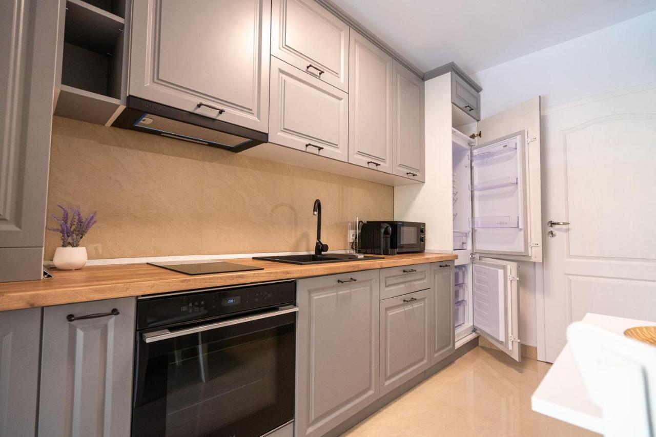 Armada Aparthotel Alba Iulia Buitenkant foto